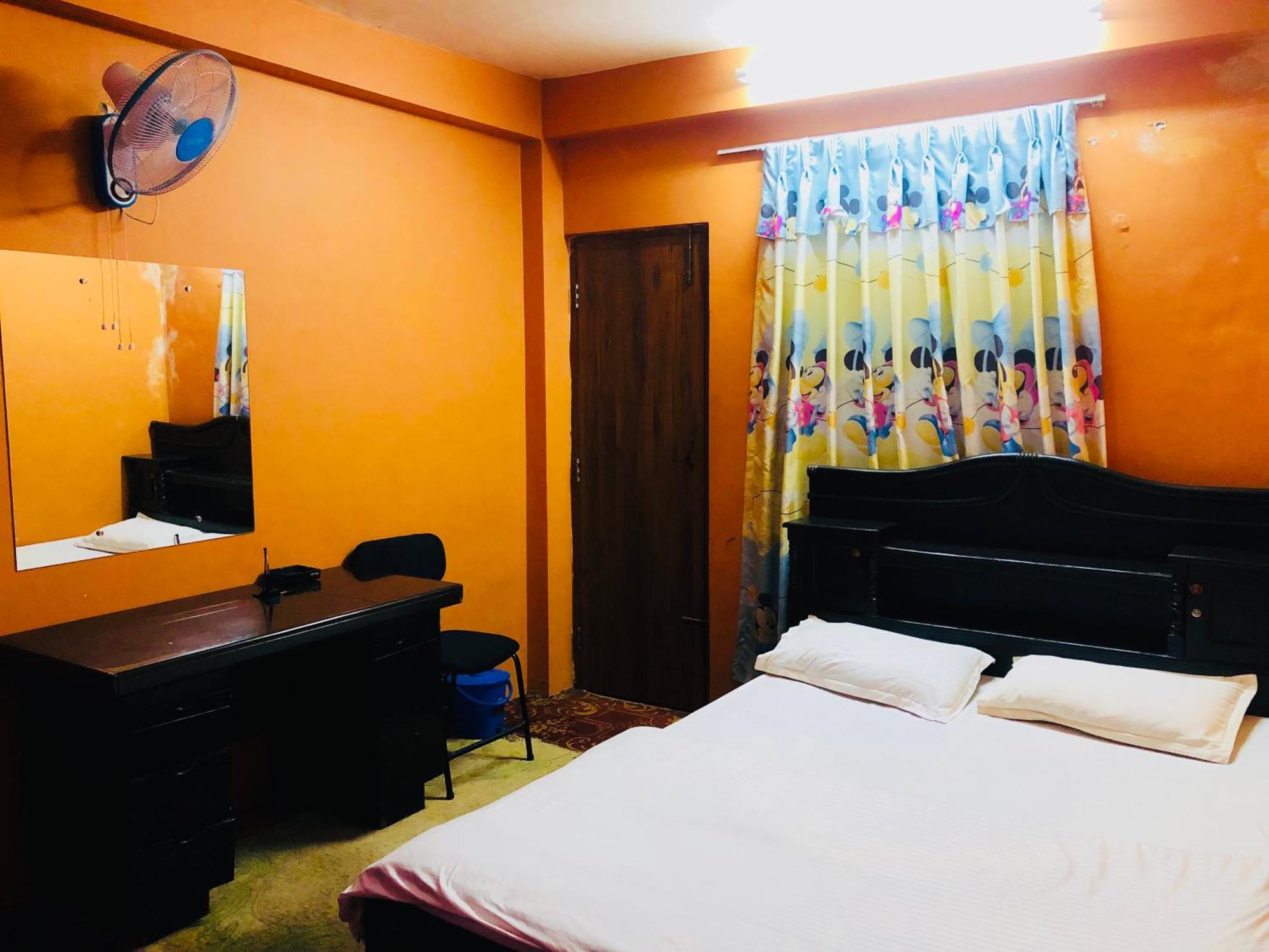 Sara'S Backpackers Hotel كاتماندو المظهر الخارجي الصورة